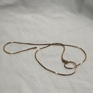 Elegant 14 karat solid Gold  herringbone Necklace